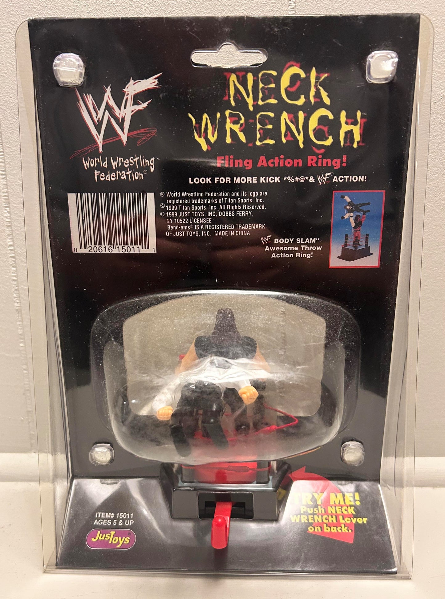 1999 WWF Just Toys Micro Bend-Ems Neck Wrench Fling Action Ring Undertaker & Gangrel
