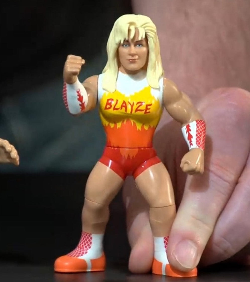 2024 WWE Mattel Creations Exclusive Retro Series 16 Alundra Blayze