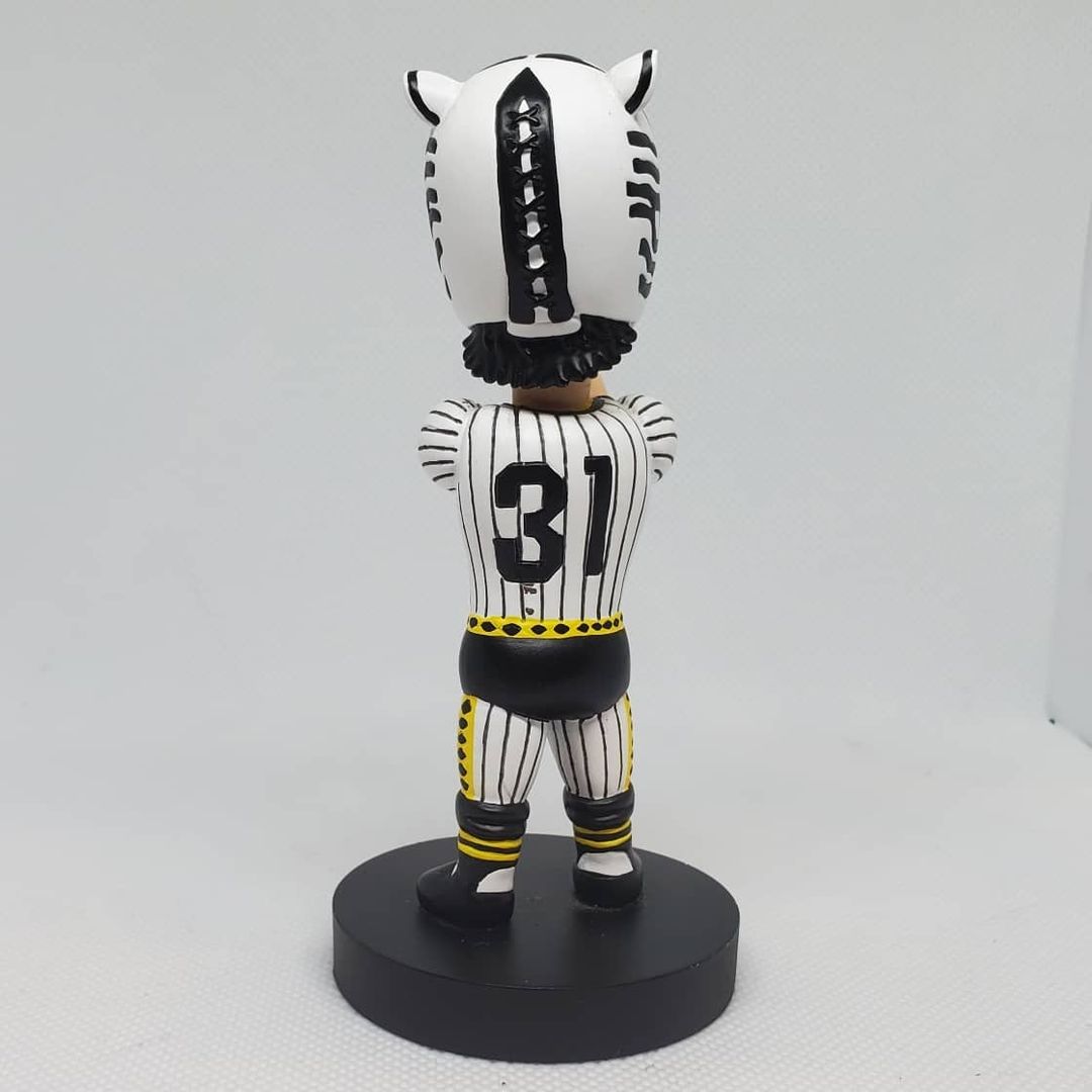 Osaka Pro Wrestling Tigers Mask Shake Head Doll