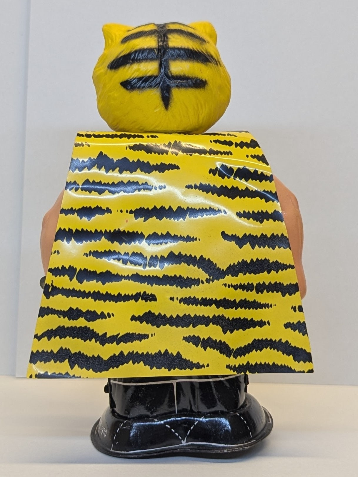 Aoshin Anime Tiger Mask Wind-Up Toy