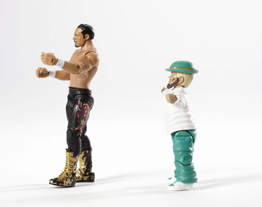 2010 WWE Mattel Basic Battle Packs Series 4 Chavo Guerrero vs 