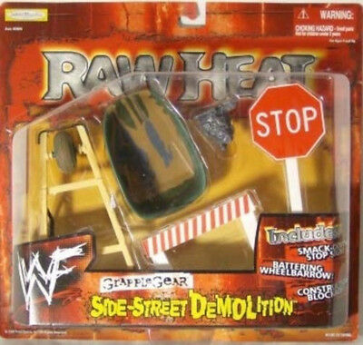 1999 WWF Jakks Pacific Grapple Gear Raw Heat: Side-Street Demolition
